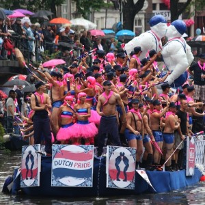 Gay_Pride_Canal_Parade_body