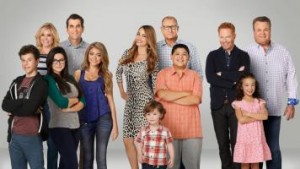 Modern-Family-S6-Family-16x9-1